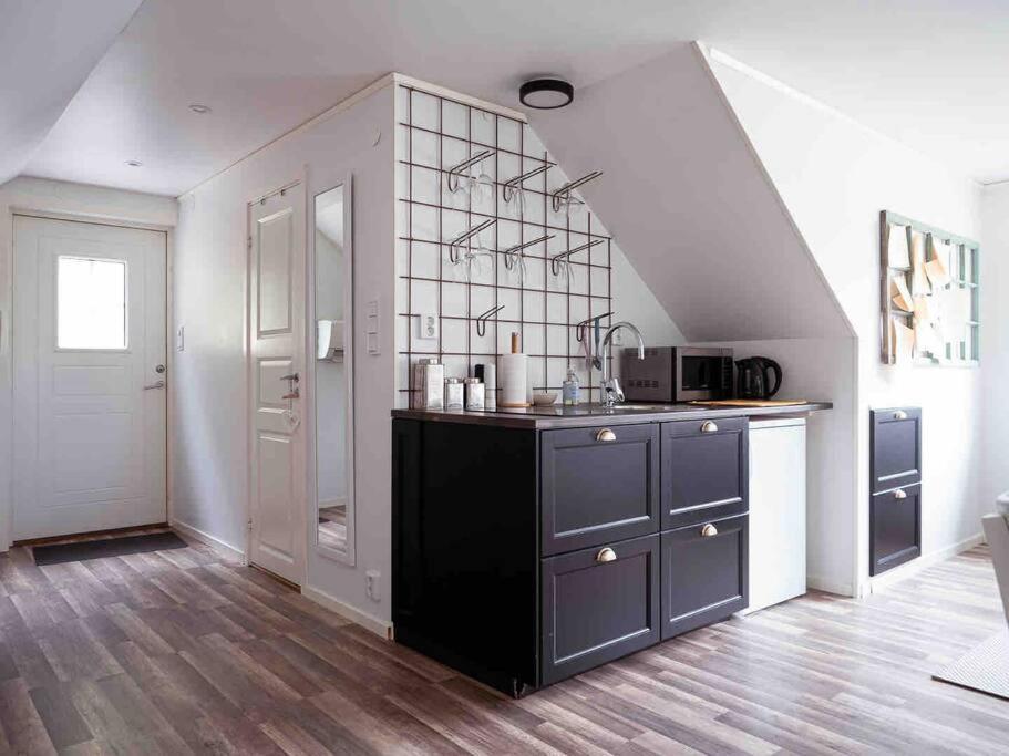 A Lovely Bright Apartment With It'S Own Entrance Kungsbacka Esterno foto