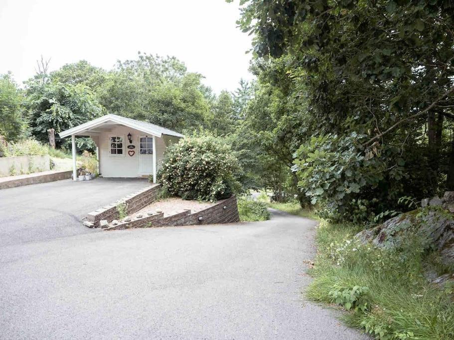 A Lovely Bright Apartment With It'S Own Entrance Kungsbacka Esterno foto