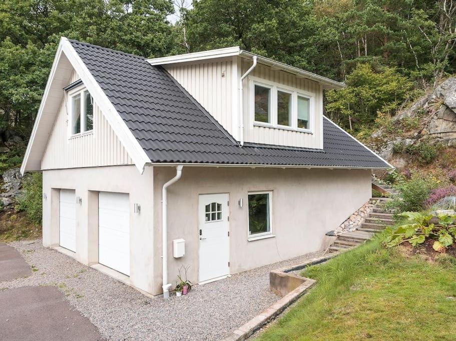 A Lovely Bright Apartment With It'S Own Entrance Kungsbacka Esterno foto